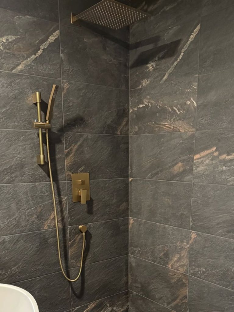 Shower with Fitch Rainbow porcelain tile from TileTown.