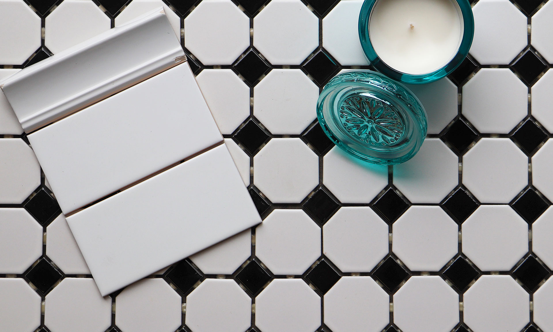 Retro Octagon Matte White With Black Dot 